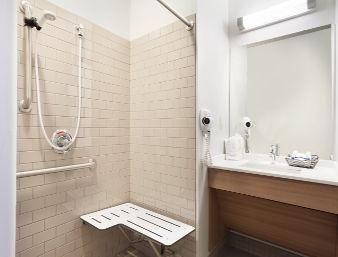 Microtel Inn & Suites By Wyndham Cadiz Exterior photo